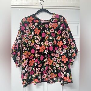 Discount Divas brand over size pancho style shirt. Size medium.